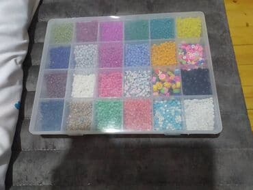 Hobbi bijuteriya satılır