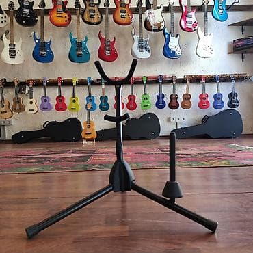 Saksafon və klarnet dayağı Ünvan:Nizami 42 (Daxili işlər nazirliyin — 2