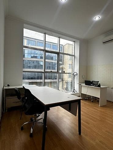 ev emlak: Nərimanov rayonu, Əhməd Rəcəbli küçəsində yerləşən plazada ofis — 1