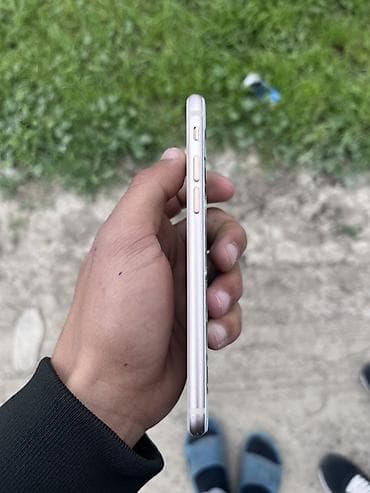 iphone 7 aux: IPhone 8, 64 GB, Qızılı, Qırıq — 5