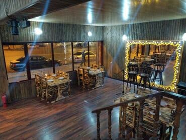 sumqayit bulvarinda restoranlar: Gənclik metrosunun yaxınlığında kənarı,sahəsi 125 kv/m olan,obyekt — 1