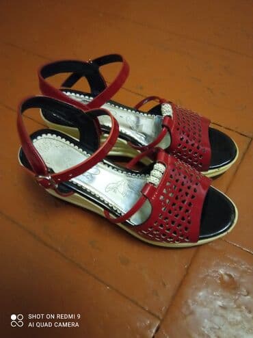 женские пляжные шлепанцы: Размер: 39, цвет - Красный, Б/у — 4