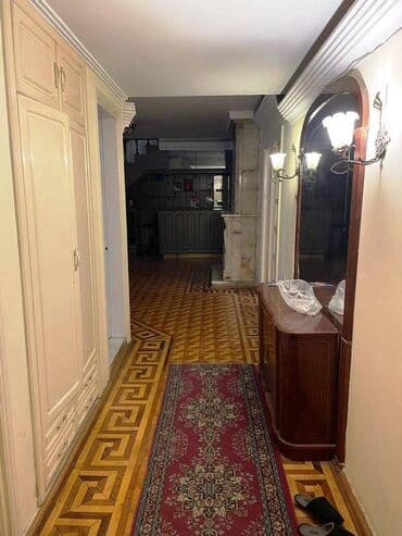 neftciler kiraye ev: Rəşid Behbudov küçəsində 5 mərtəbəli binanın 4 cü mərtəbəsi ümumi — 8