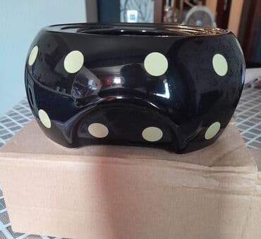 Подставка под чайник и кастрюлю.греет свечой.
4 азн lalafo.az -da Подставка под чайник и кастрюлю.греет свечой.
4 азн