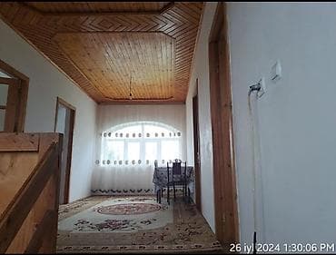 1 otagli evler: Geniş və işıqlı evin ikinci mərtəbəsində yerləşən dəhliz/zal satılır — 2