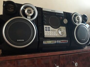 Усилители: 3800 w Güclü səs sistemi 2 Basoviki 2 Səs Kalonkaları var — 5