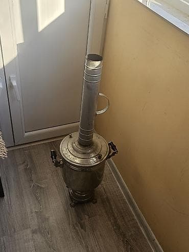 blu ray disk: Kömür/odunla işləyən metal samovar. 3-4 dəfə işlənib. 5 litr su — 5