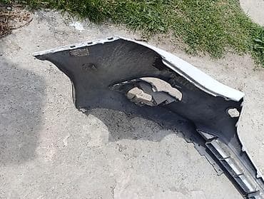 Ön, Mazda 3, 2015 il, Tayvan, Ünvandan götürmə