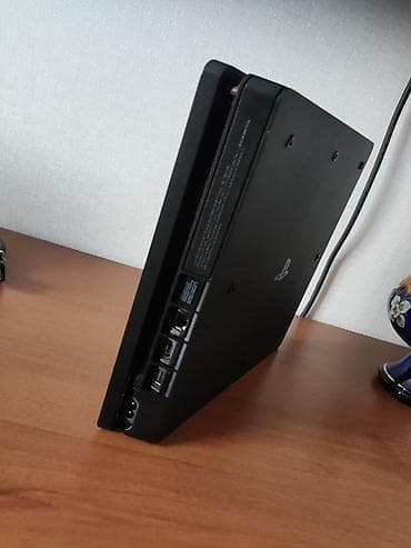 playstation 4 qiymət: Ps4 slim 1tb yaddaw, 1 original pult, sistem 9.00, ustada olmayib — 4