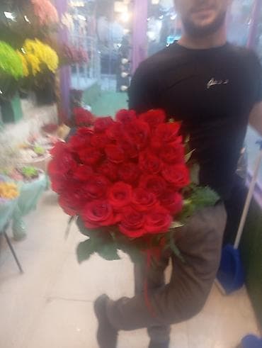 ucuz gullər: 101 Roza🌹120₼ 60 sant - Qırmızı qızılgül buketi: sıx və həcimli — 2
