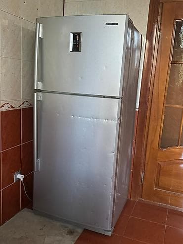 İşlənmiş 2 qapılı Samsung Soyuducu Satılır, rəng - Boz, Dispenserli
