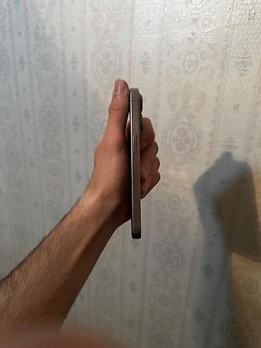 IPhone 15 Pro, 128 GB, Natural Titanium — 4