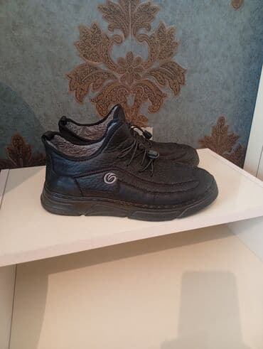 şnurlu botinkalar: Qışlıq kişi ayaqqabısı - Rəng: qara - Model: yarımboğaz, bağlı — 2