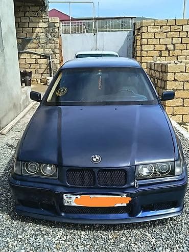 hyundai sonata 2004: BMW 3 series: 1.8 l | 1991 il Sedan — 4