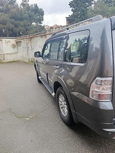 Rəsmi servis maşınıdır kitabçasında var.Vuruqu, idarirenglenmesi — 3