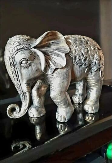 07 sekilleri 2023: Fiqur, Keramika, rəng - Qızılı — 1