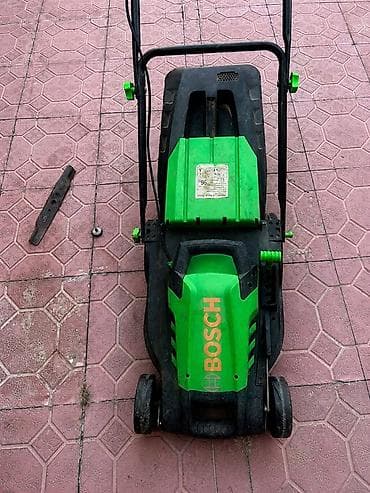 Все для дома и сада: Orjinal Bosch firmasınındır. Bıçağı bağlayan bolt qırılıb şəkildə qeyd — 1