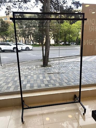 Mağaza bağlandığı sebebınden vitrinler uygun gıymete satılır