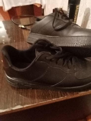 kişi idman papaqları: Qara rəngli uniseks idman ayaqqabısı - Klassik tam qara dizayn – — 2