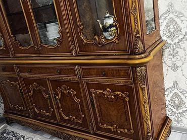 tek kıravat: Klassik üslubda iri vitrin-bufet - Material: təbii ağac (qoz rəngli) — 4