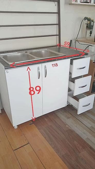 Mətbəx dolabı və iki bölməli paslanmayan polad çanaqlı moyka -