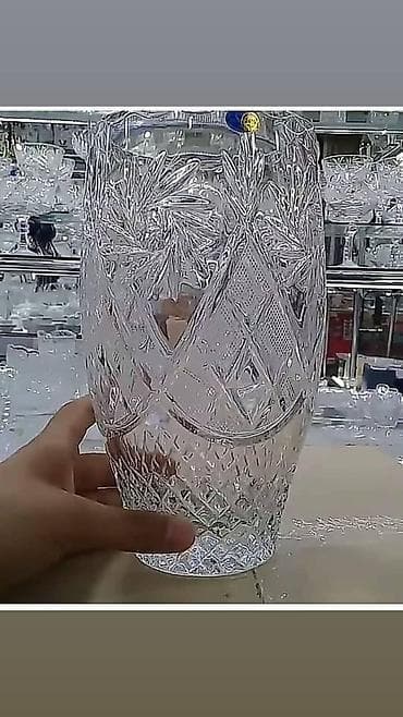 Bir vaza, Xrustal