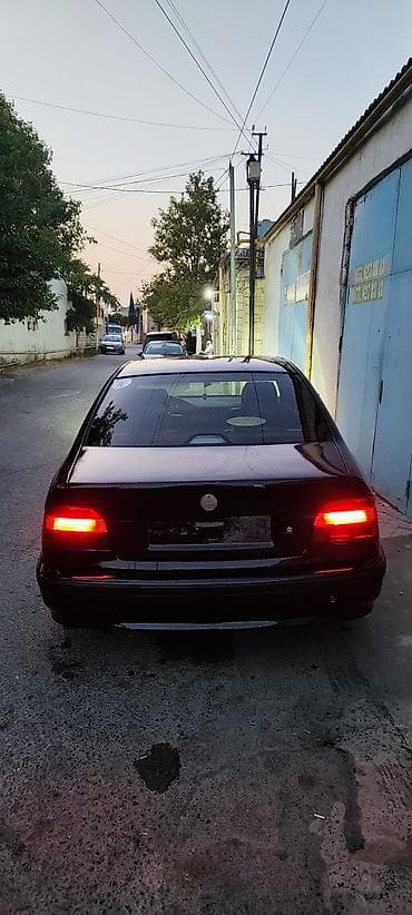 1989 bmw: BMW 5 series: 2.5 l | 1998 il Sedan — 4