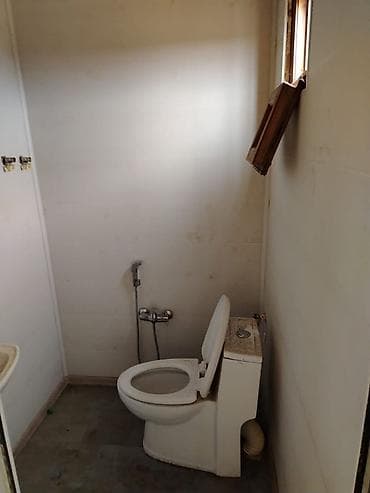 Konteyner 1 ədədinin qiymətidir.Çürüksüz yaxşı vəziyyətdə.Real — 5