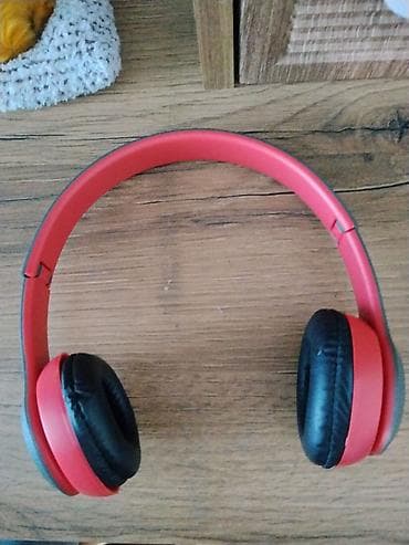 Qulaqlıq – simsiz/BT over-ear model - Rəng: qırmızı-boz - Üstündə
