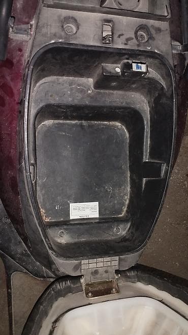 12 volt adapter: Demeli moped on hisseden qeza olunub yanlarında ciziglar var — 3
