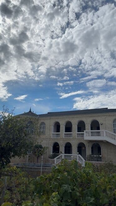 kənd əhmədli həyət evləri: Mastagada/nardaran ortasinda yerlesen Iki mertebli boyuk yali — 2