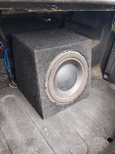 piyaner kalonka: Maşın üçün subwoofer qutusu ilə birlikde PIONERIN BAZZUKA MADELINDEKI — 1