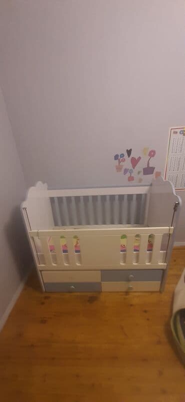 Oğlan və qız üçün, Dördbucaq, Beşik, Dəstsiz, Matras ilə, Yellənmə mexanizmsiz lalafo.az -da Oğlan və qız üçün, Dördbucaq, Beşik, Dəstsiz, Matras ilə, Yellənmə mexanizmsiz