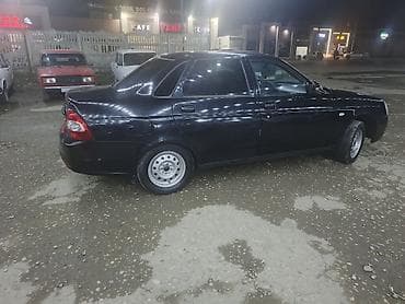 Model: Lada Priora sedan Kuzov: 4 qapılı, qara rəng Nömrə: AZ 90 CM