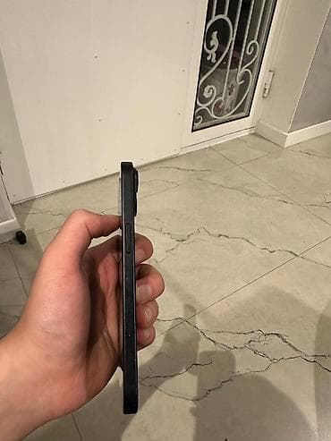 iphone 18 pro: IPhone 15, 128 GB — 5