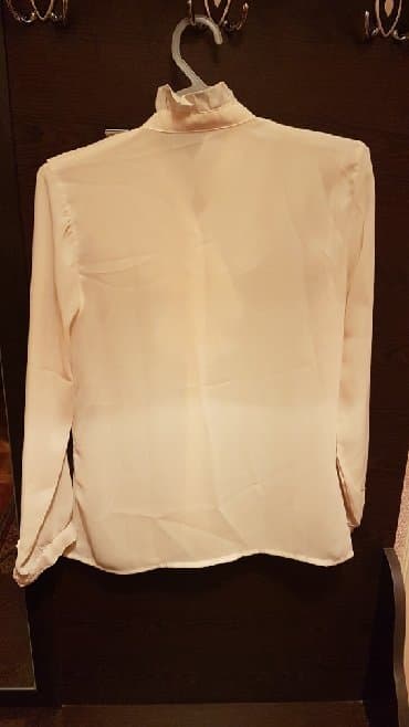 köynekler: ● KOFTA ● Təzə. Türkiyə istehsalı. Ölçüsü - 44. Qiyməti - 25 — 6