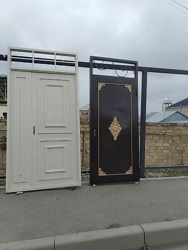 ev qaplarl: Metal giriş qapıları 1/2.40 və 1.20/2.40 təzə qapılar Münasib qiymət — 1