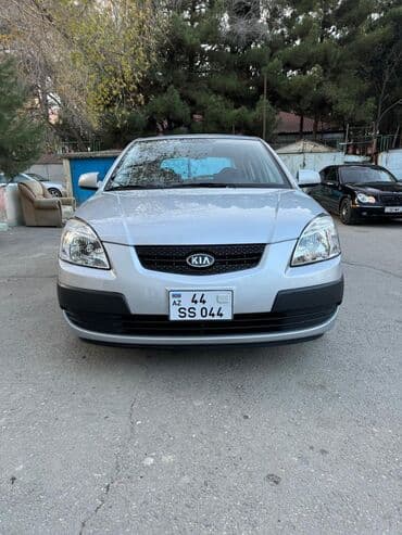 chevrolet cruze salon qiymeti: Kia Rio hatchback - Kuzov: 5 qapılı hatchback, gümüşü rəng - Mühərrik — 6