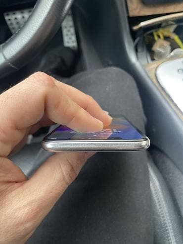 sure dispenser: IPhone X, Серебристый, Беспроводная зарядка — 1