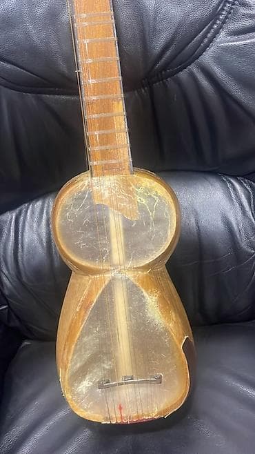 Milli musiqi aləti – tar

Qiymetde razilashmag olar — 3
