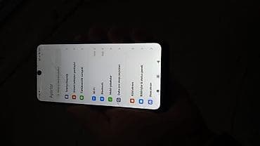 Redmi smartfon - Model: Redmi (arxa qapaqda “Redmi” loqosu). Kamera