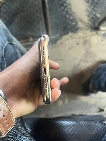 iphone 114: IPhone Xs Max, Qızılı, Face ID — 3