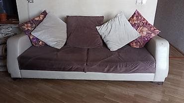 oturaca: Klassik üslubda dəst: 3 nəfərlik divan + 1 nəfərlik bərabər dizaynda — 1