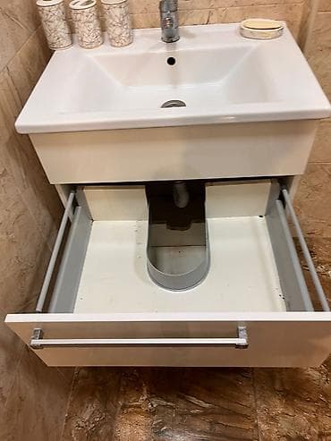 hamam ucun dolab: Vanna otağı üçün asma tipli lavabo şkafı və keramika lavabo - Rəng — 2