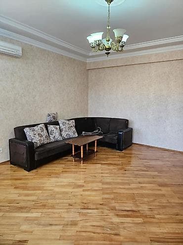 8 noyabr mt Azər Əliyev küç 16/2 mərtəbəsi sahəsi 145 kv 3 otaqlı — 2