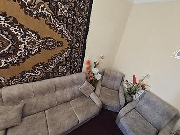 klasik divan: Oturacaq dəsti – 1 divan + 2 kreslo - Rəng: açıq boz/bej tonlarında — 1