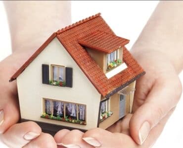 квартиры баку аренда: - Tam daş hasarlı həyətyanı sahə, geniş çınqıl örtüklü giriş və maşın — 1