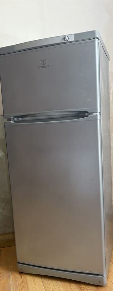 soyuducunun qapisinin rezini: Б/у 2 двери Indesit Холодильник Продажа, цвет - Серый — 1