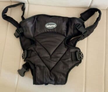 Babymol marka uşaq kenqurusu. daşıma kapasitesi 13 kq .heç bir yerində