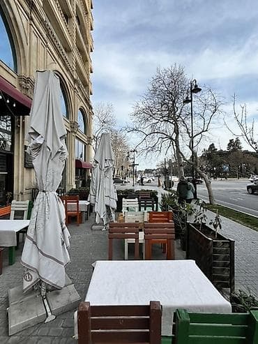 bag stol stullari: Salam her vaxtniz xeyir gordyuvuz bu oturacaq ve masalar deniz kenari — 1